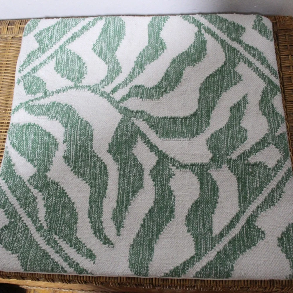 Williams Sonoma Green Botanical Pillow Covers – Set of 2 (approx. 20